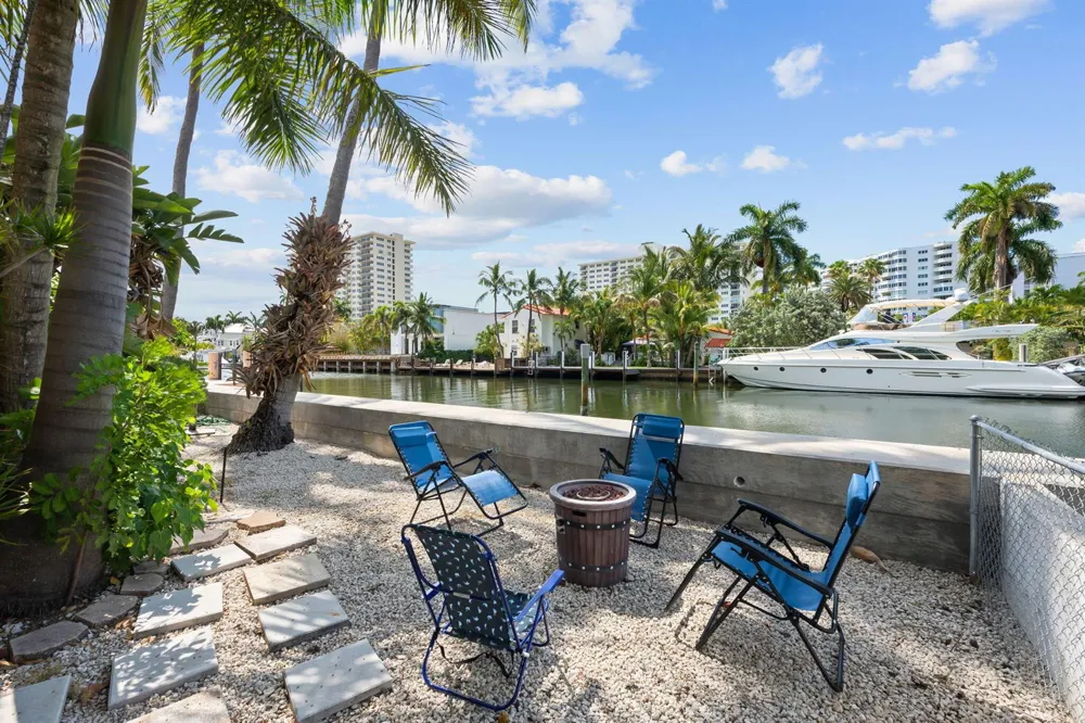 2400 Delmar Place Fort Lauderdale, FL 33301