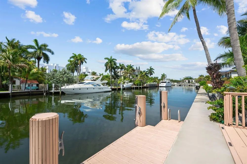 2400 Delmar Place Fort Lauderdale, FL 33301