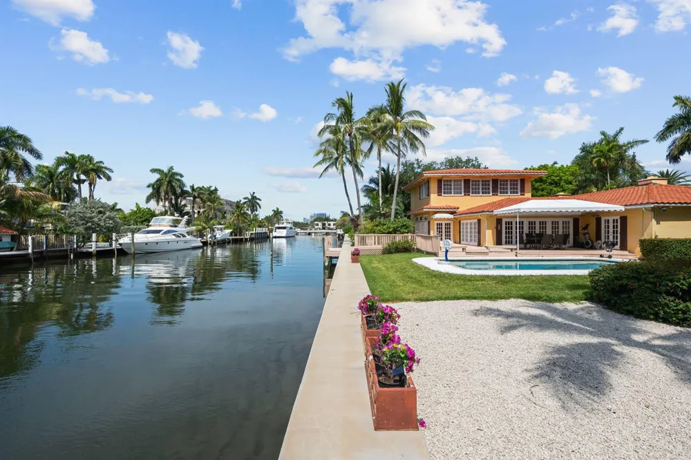 2400 Delmar Place Fort Lauderdale, FL 33301