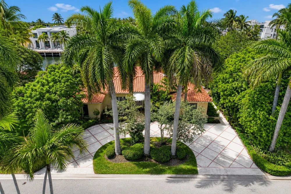 2400 Delmar Place Fort Lauderdale, FL 33301