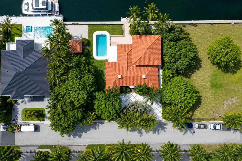 2400 Delmar Place Fort Lauderdale, FL 33301