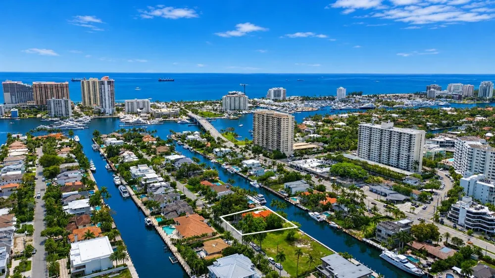 2400 Delmar Place Fort Lauderdale, FL 33301