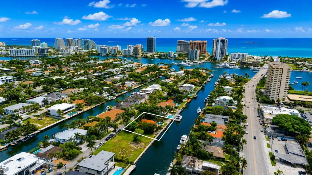 2400 Delmar Place Fort Lauderdale, FL 33301