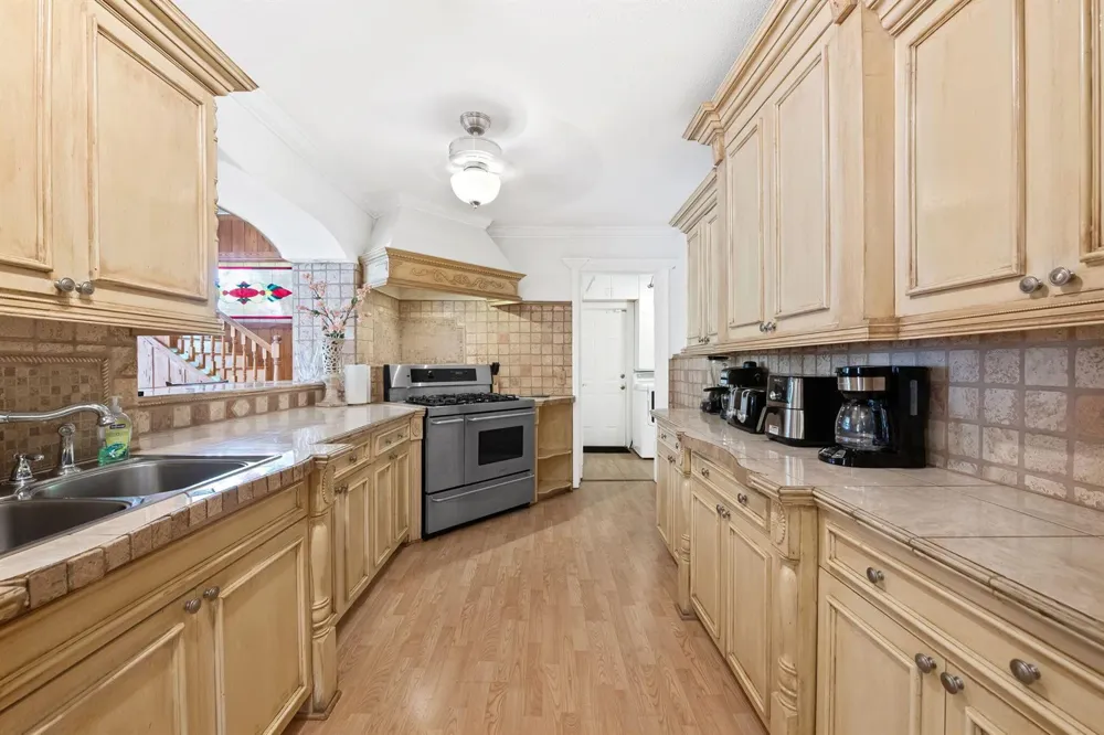 2400 Delmar Place Fort Lauderdale, FL 33301