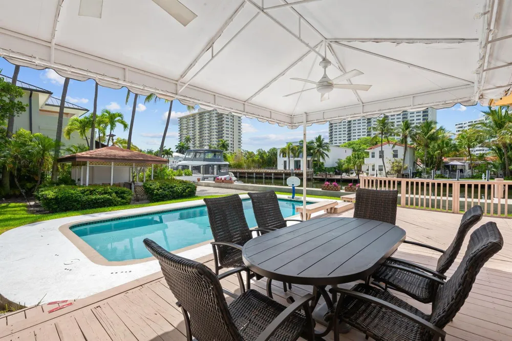 2400 Delmar Place Fort Lauderdale, FL 33301