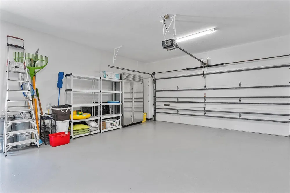 207 Royal Palm Drive Fort Lauderdale, FL 33301