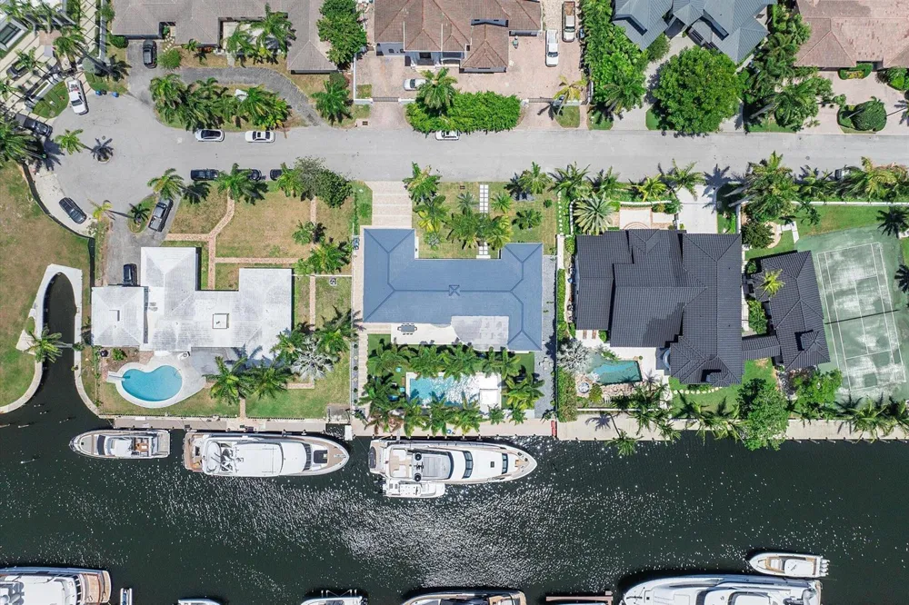 207 Royal Palm Drive Fort Lauderdale, FL 33301