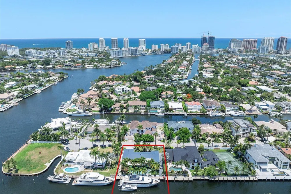 207 Royal Palm Drive Fort Lauderdale, FL 33301