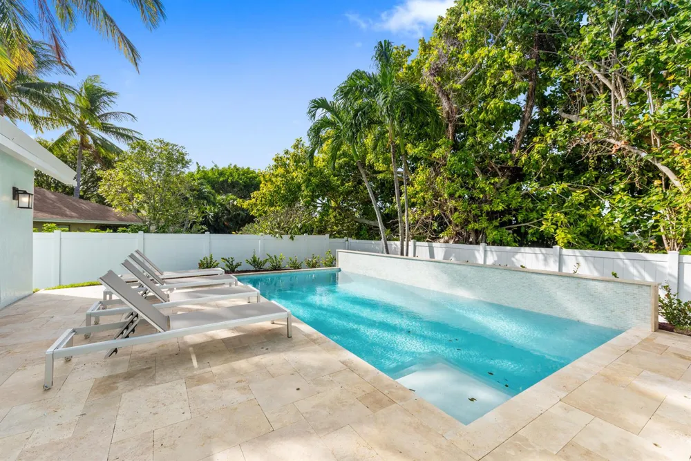490 Mars Way Juno Beach, FL 33408