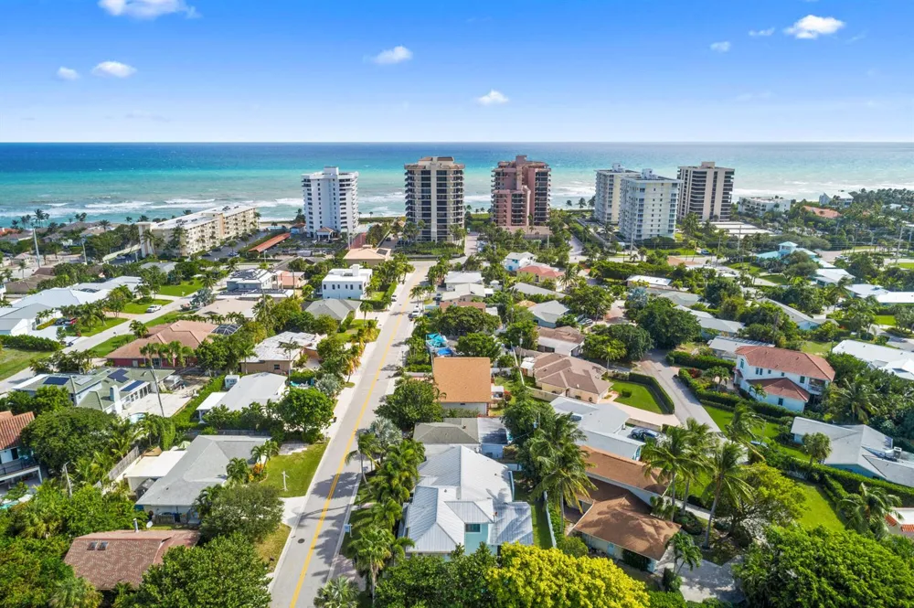 490 Mars Way Juno Beach, FL 33408