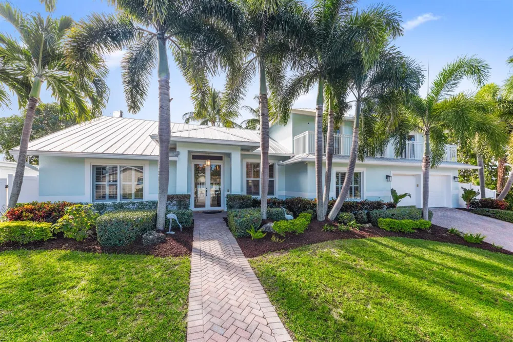 490 Mars Way Juno Beach, FL 33408