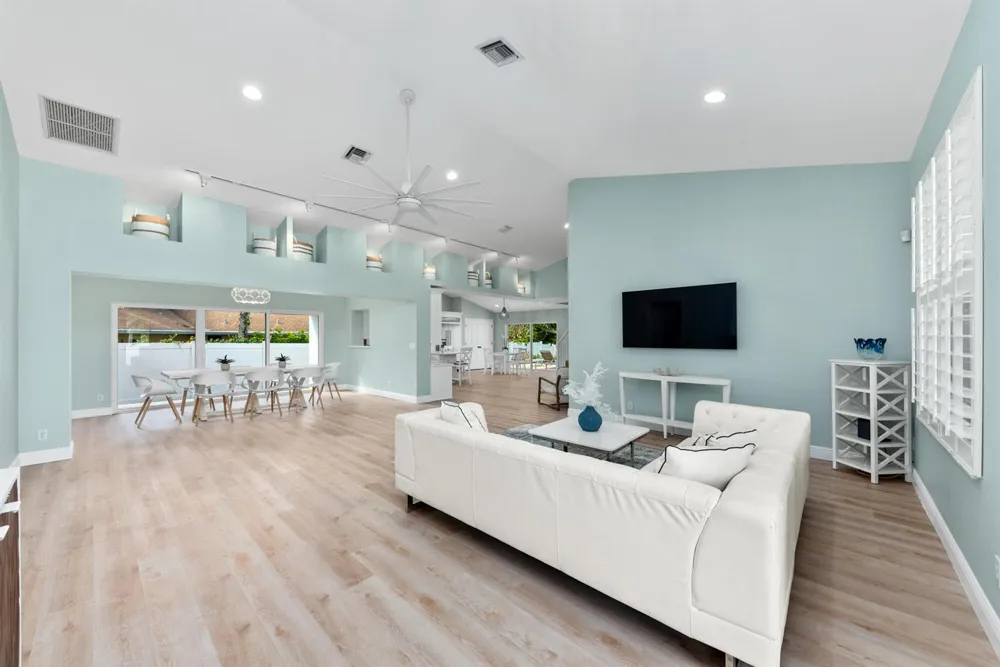 490 Mars Way Juno Beach, FL 33408