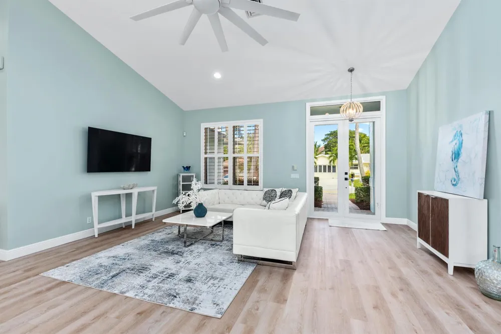 490 Mars Way Juno Beach, FL 33408