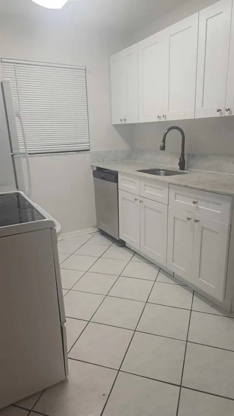 4111 Stirling Road #406