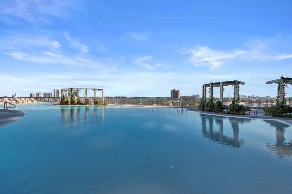 220 Lake Shore Drive #1913 Lake Park, FL 33403