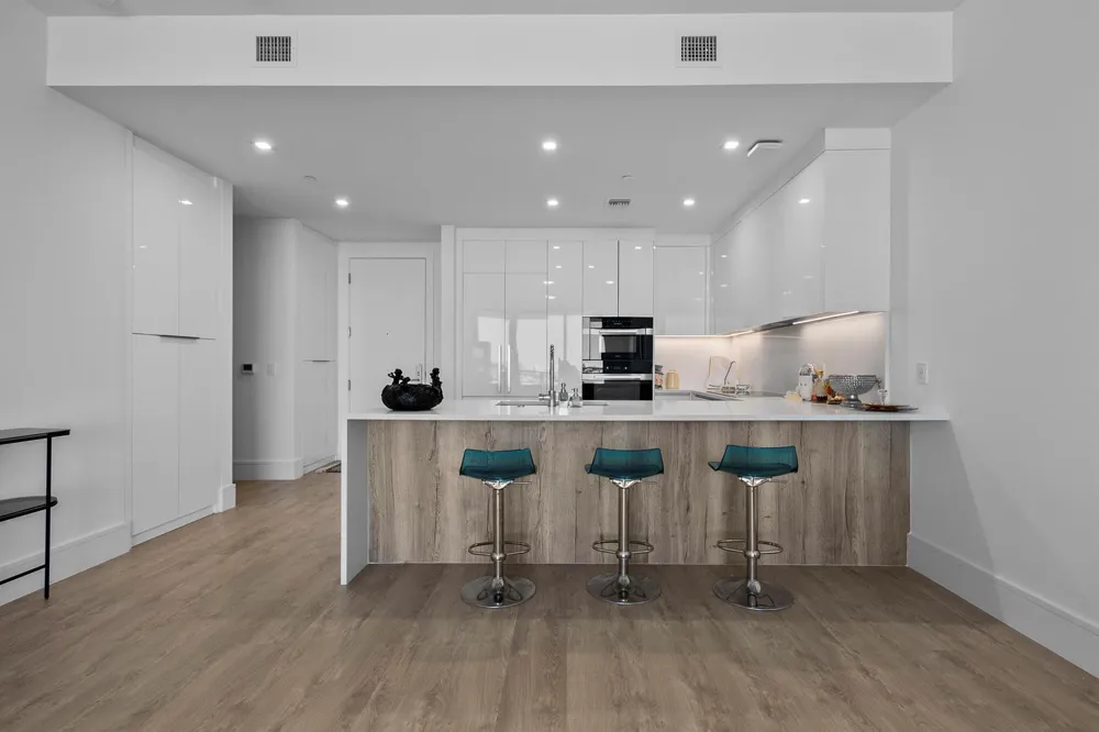220 Lake Shore Drive #1913 Lake Park, FL 33403