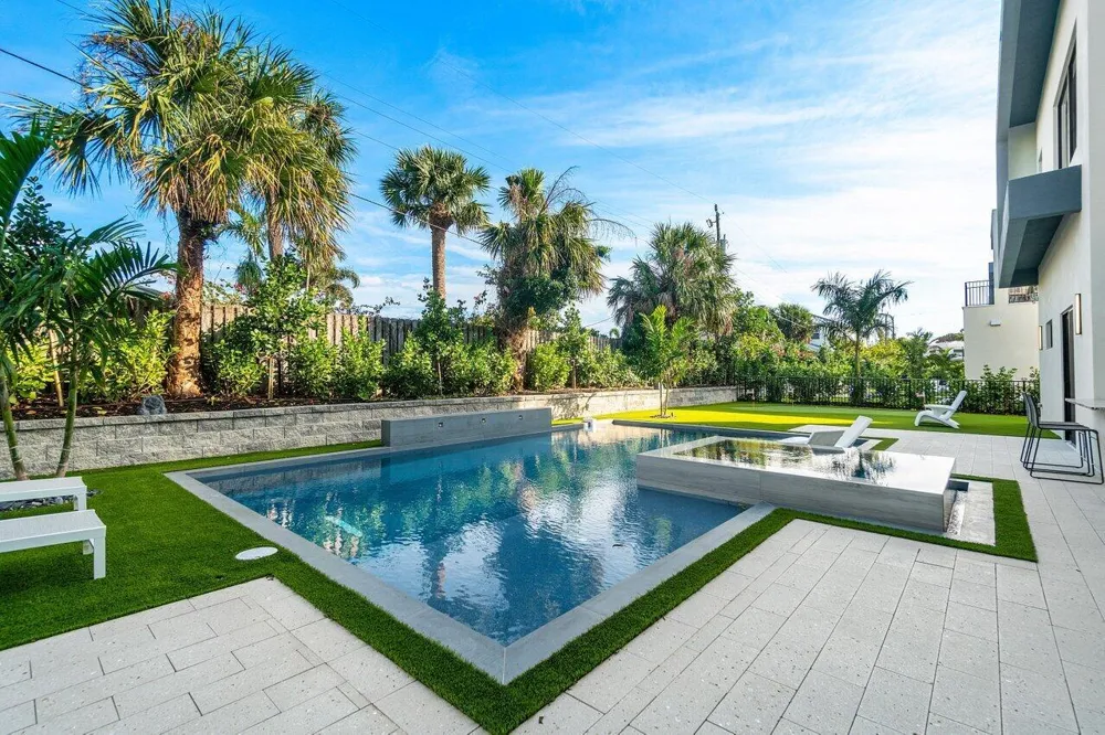 13440 Us Highway 1 Juno Beach, FL 33408