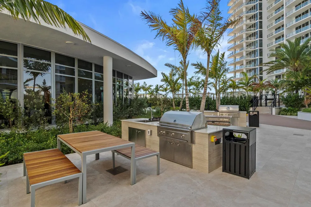 220 Lake Shore Drive #1913 Lake Park, FL 33403