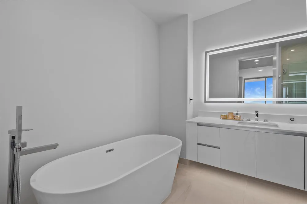 220 Lake Shore Drive #1913 Lake Park, FL 33403