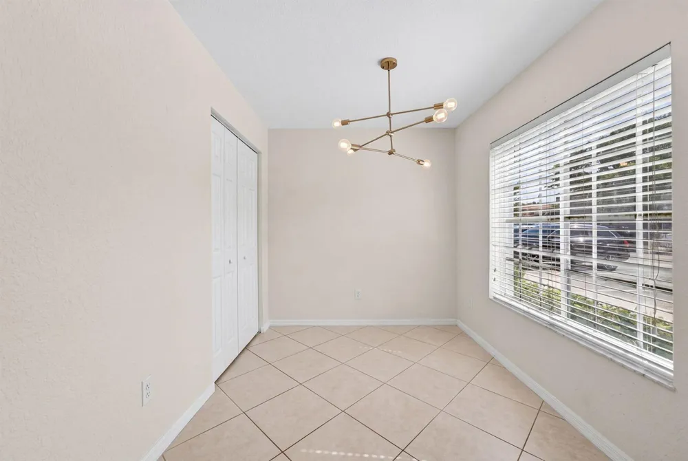 5951 Manchester Way Tamarac, FL 33321