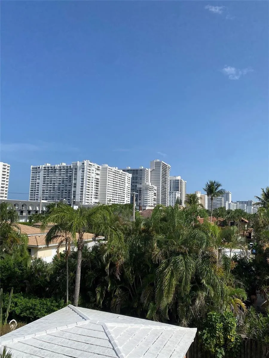 224 Hibiscus Avenue #260 Lauderdale By The Sea, FL 33308