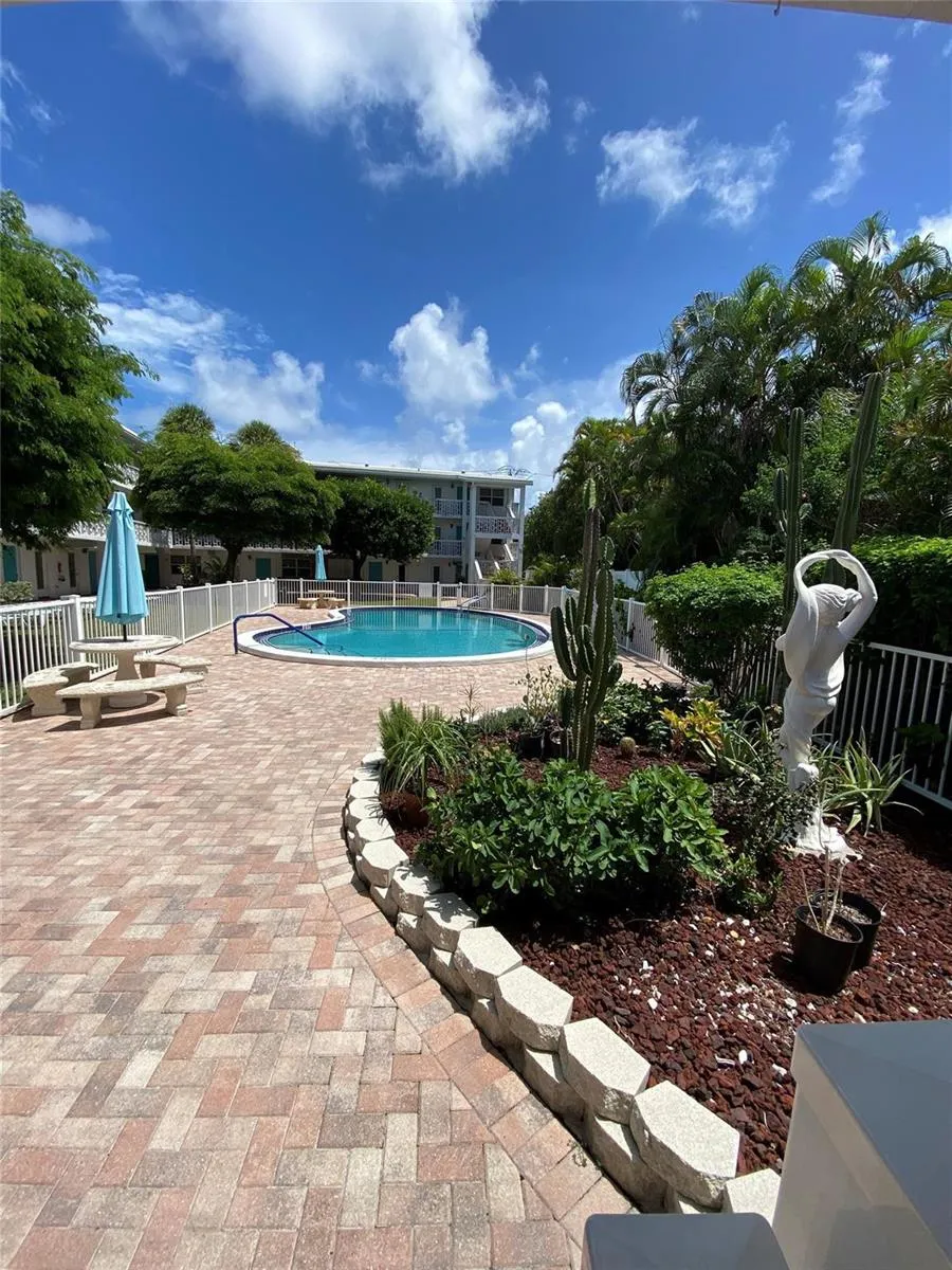 224 Hibiscus Avenue #260 Lauderdale By The Sea, FL 33308