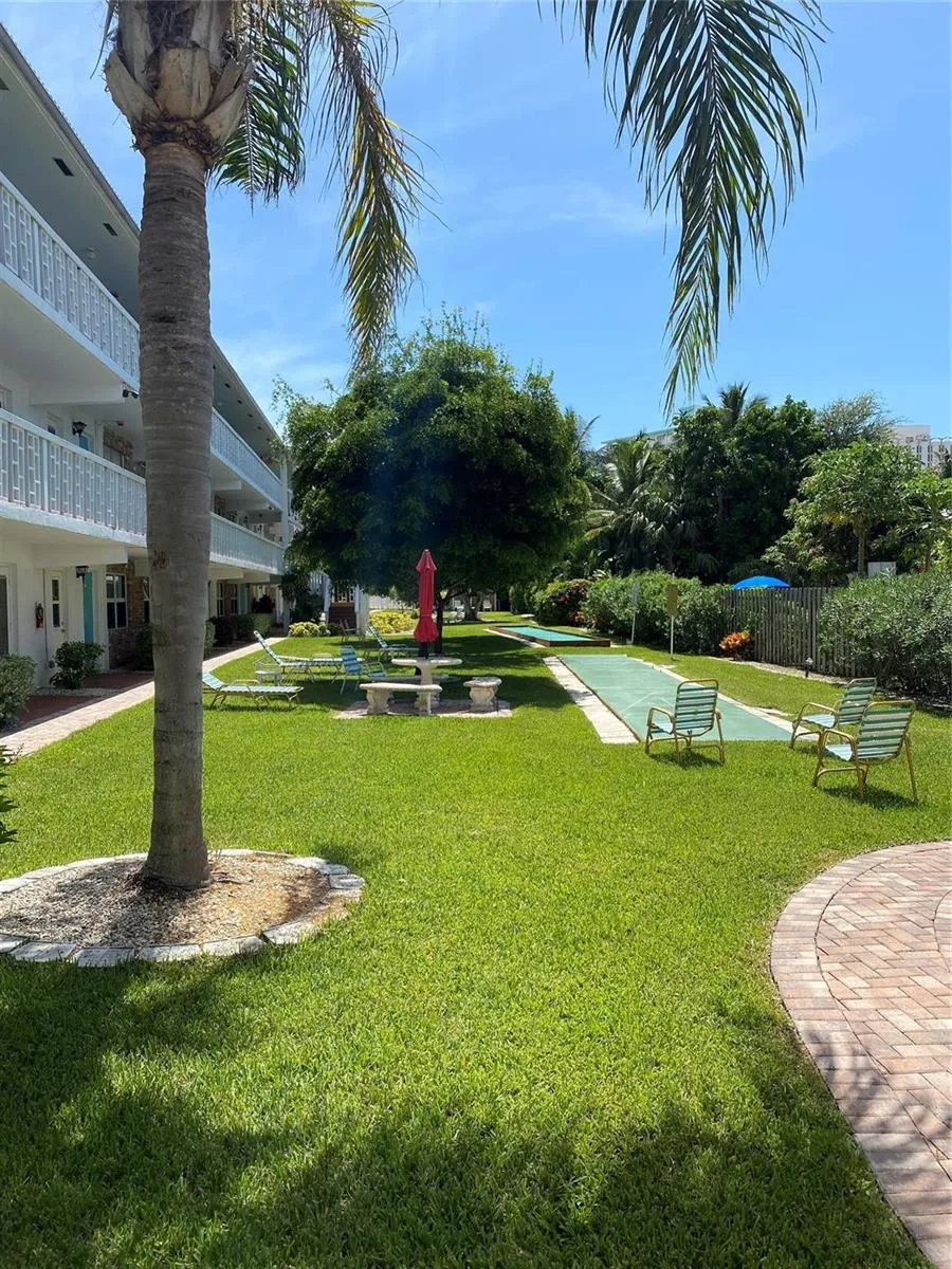 224 Hibiscus Avenue #260 Lauderdale By The Sea, FL 33308