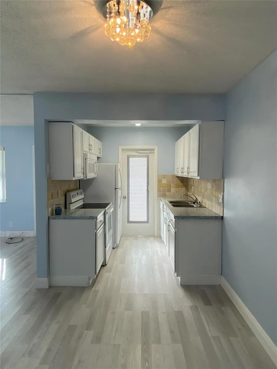 224 Hibiscus Avenue #260 Lauderdale By The Sea, FL 33308