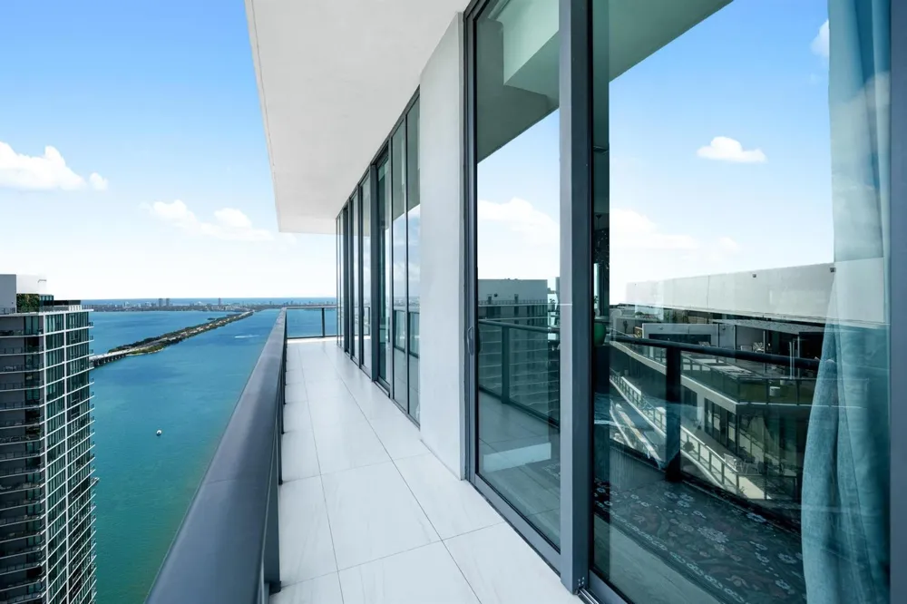480 NE 31st Street #Ph5104 Miami, FL 33137