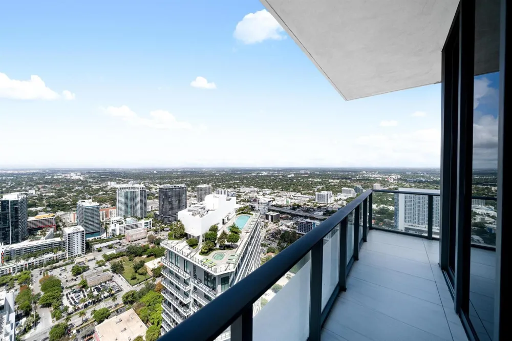 480 NE 31st Street #Ph5104 Miami, FL 33137