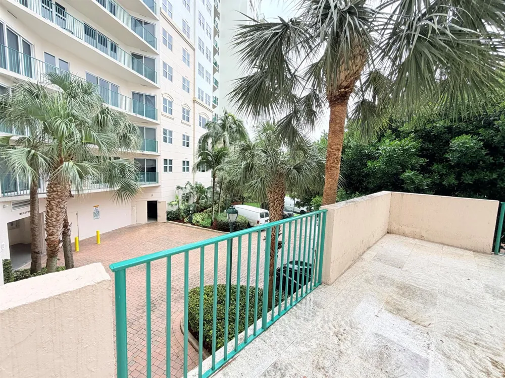 19900 E Country Club Drive #210 Aventura, FL 33180