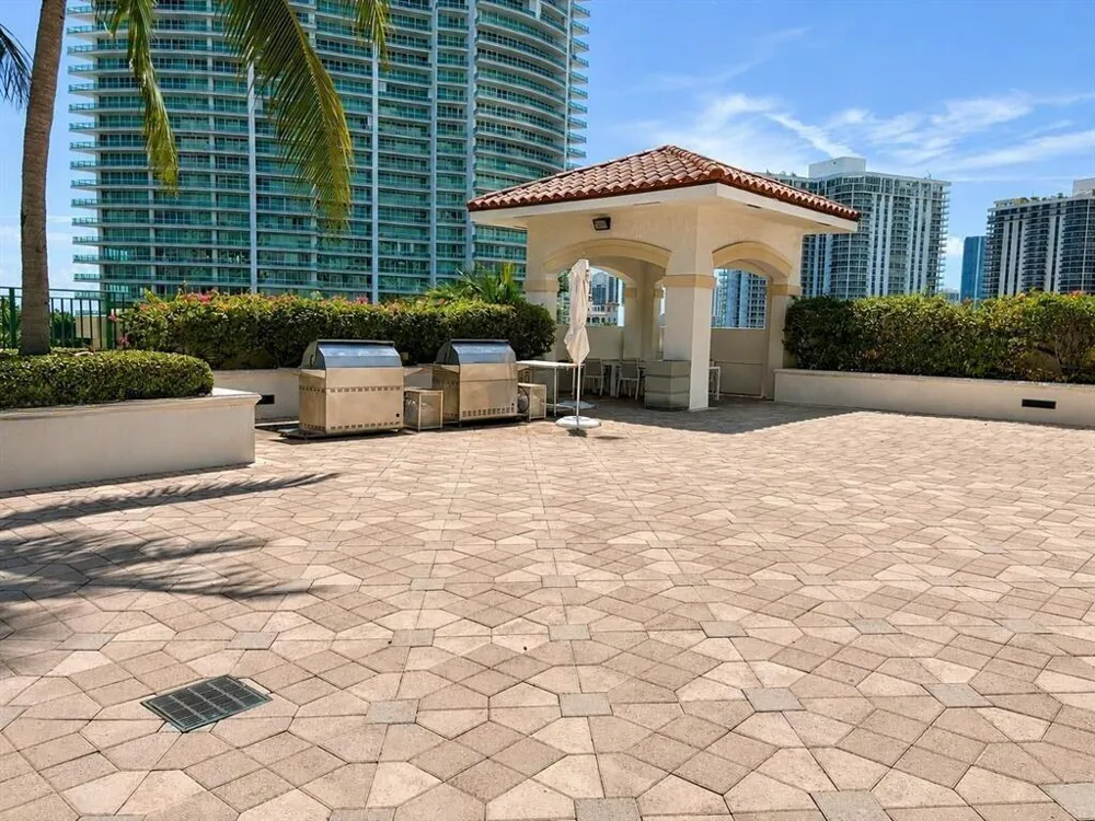 19900 E Country Club Drive #210 Aventura, FL 33180