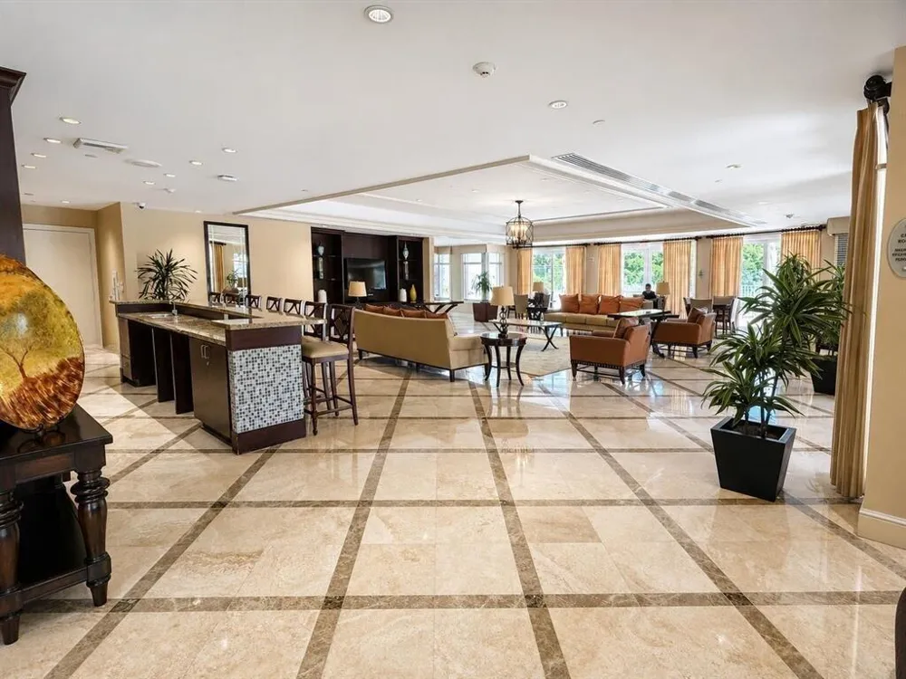 19900 E Country Club Drive #210 Aventura, FL 33180