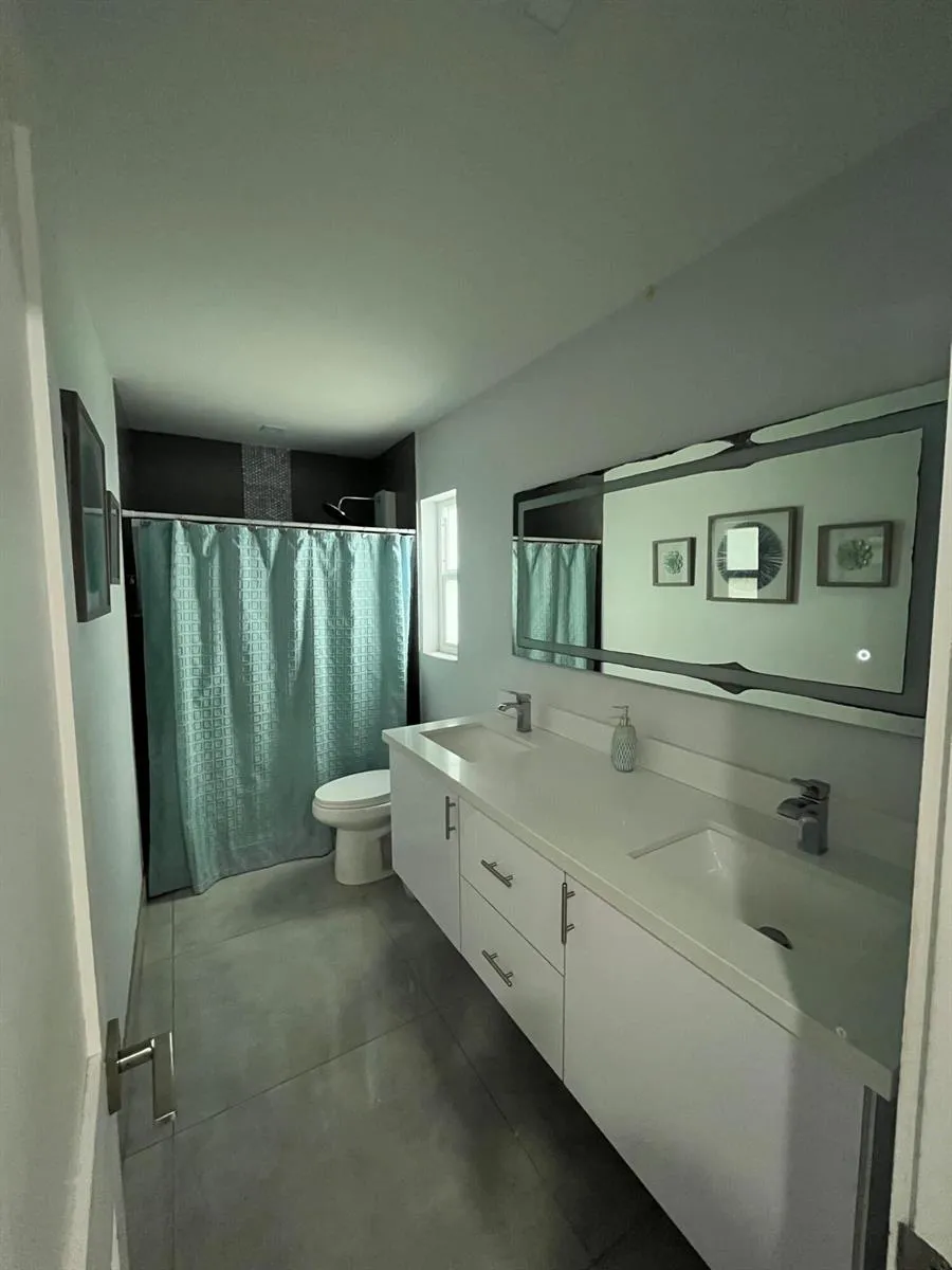 6800 SW 7th Place North Lauderdale, FL 33068