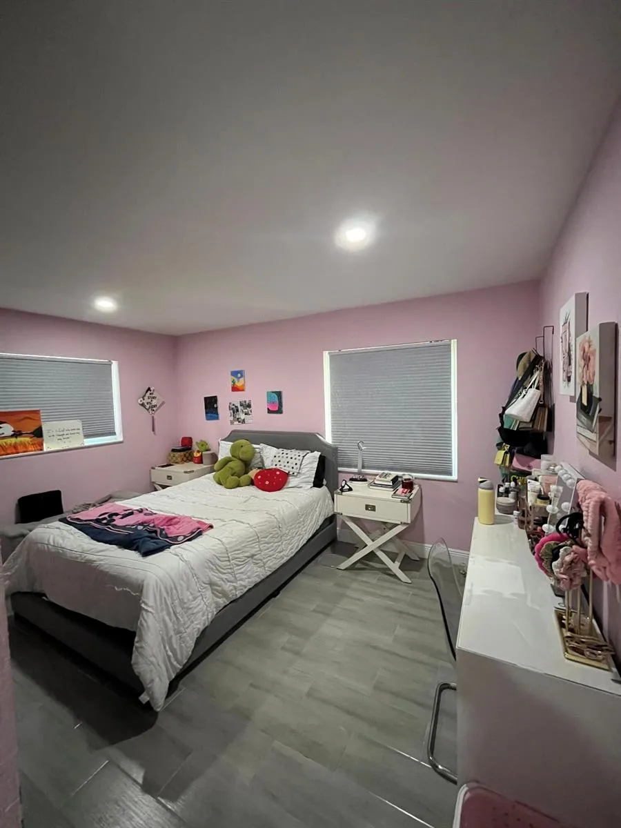 6800 SW 7th Place North Lauderdale, FL 33068