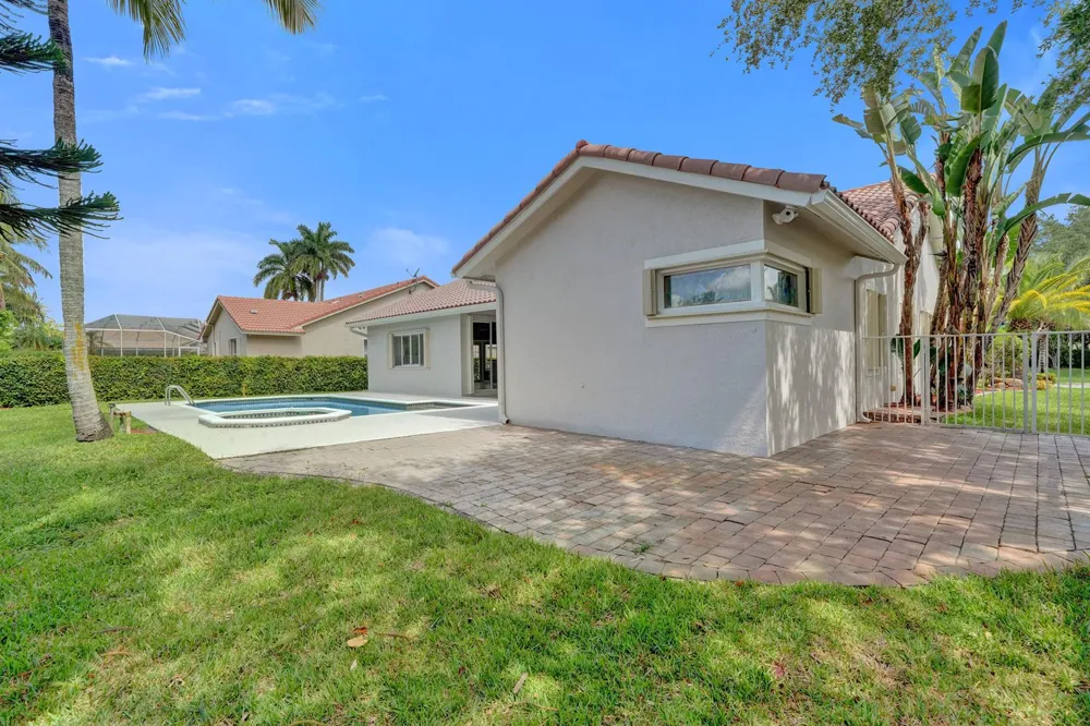 10304 NW 50th Court Coral Springs, FL 33076