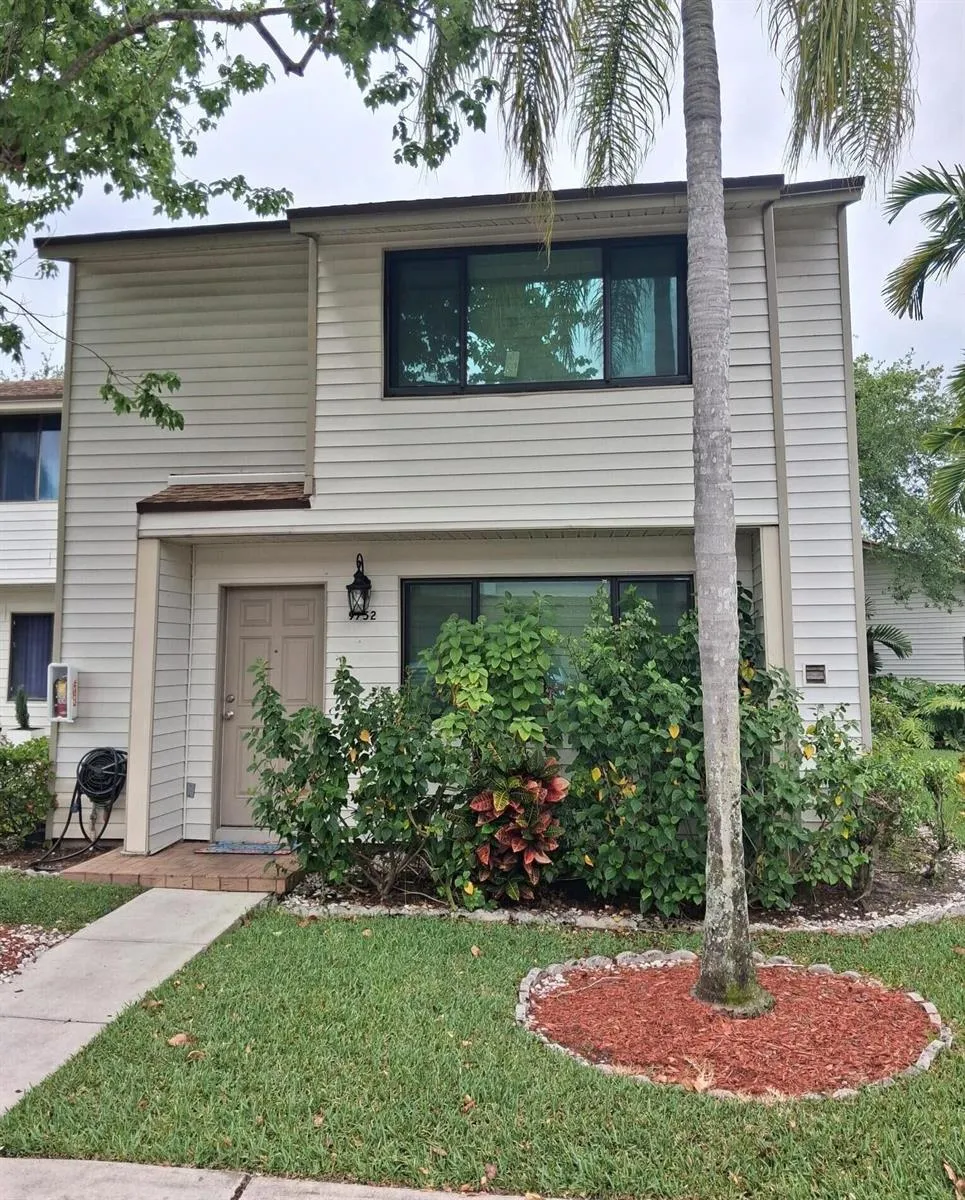 9752 NW 37th Street #7g Sunrise, FL 33351