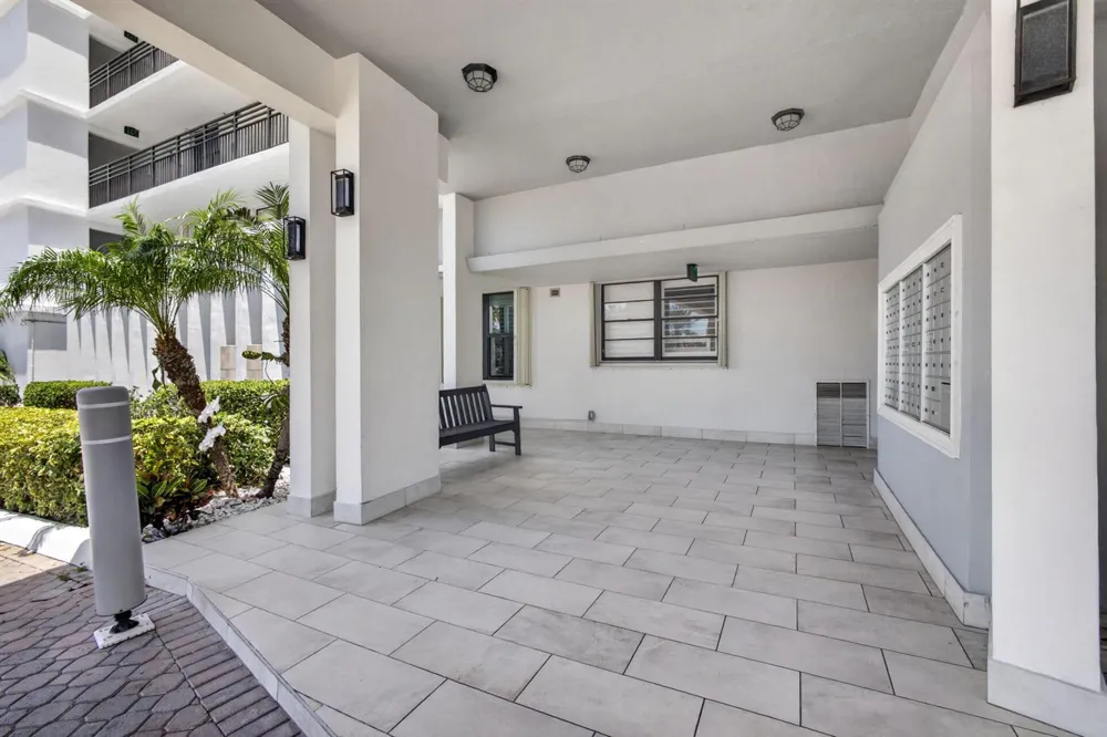 840 Ocean Drive #406 Juno Beach, FL 33408