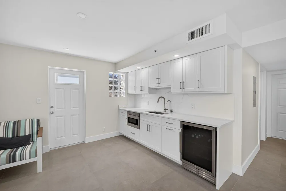 840 Ocean Drive #406 Juno Beach, FL 33408