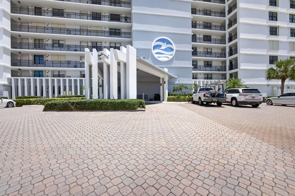 840 Ocean Drive #406 Juno Beach, FL 33408
