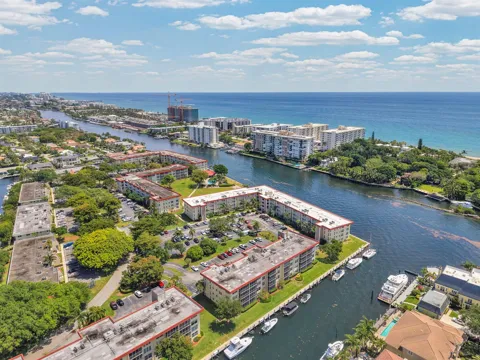 3050 NE 48th Court #305