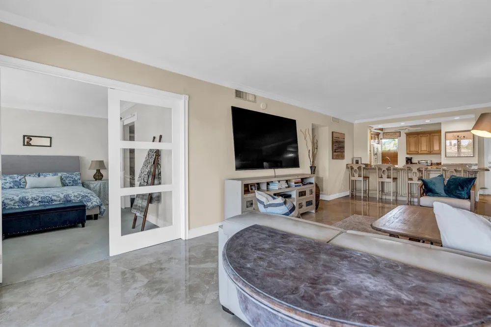 3050 NE 48th Court #305 Lighthouse Point, FL 33064