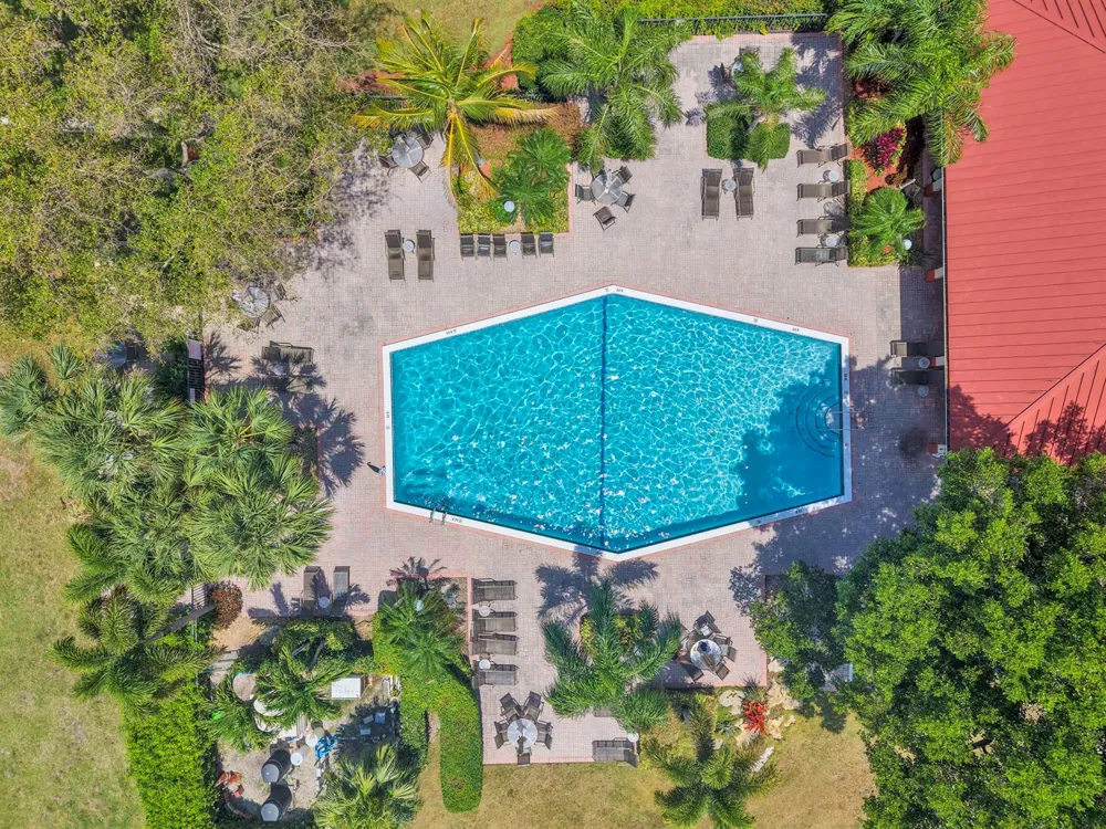 3050 NE 48th Court #305 Lighthouse Point, FL 33064