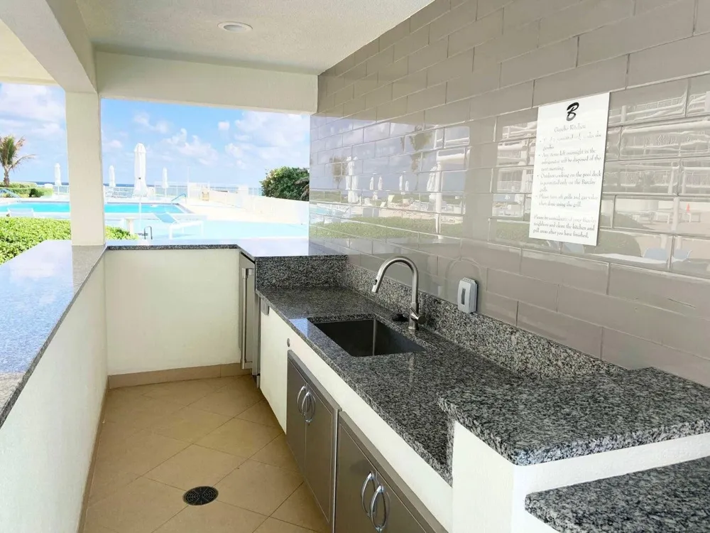 3546 S Ocean Boulevard #410 South Palm Beach, FL 33480
