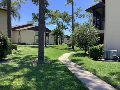 410 Pine Glen Lane #B-2