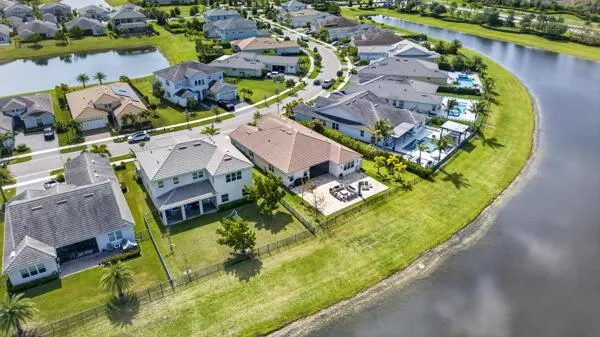 15804 Goldfinch Circle Westlake, FL 33470