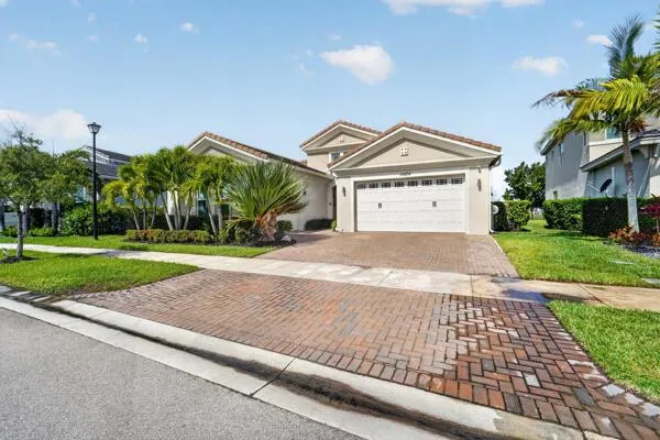 15804 Goldfinch Circle Westlake, FL 33470