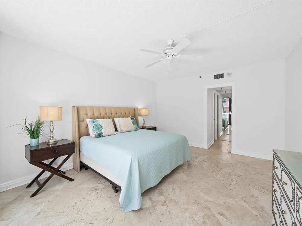 2917 S Ocean Boulevard #304 Highland Beach, FL 33487