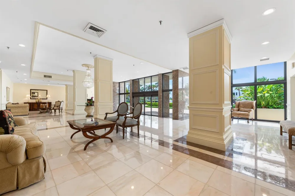 2917 S Ocean Boulevard #304 Highland Beach, FL 33487