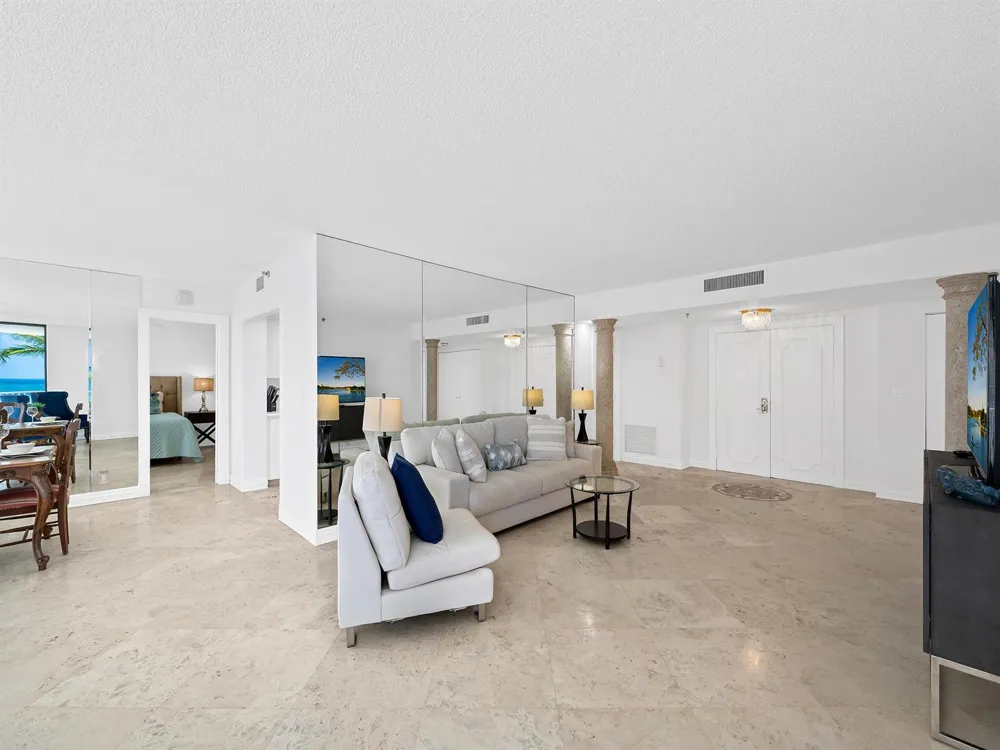 2917 S Ocean Boulevard #304 Highland Beach, FL 33487
